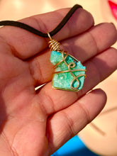 Load image into Gallery viewer, ✨Sugar Crystal Dreams Dyed Druzy Agate Crystal Swirl Necklace🧚🏻