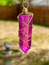 Load image into Gallery viewer, Velvet Vortex – Magenta Celestial Prism Aura Quartz Necklace
