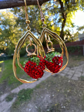 Load image into Gallery viewer, Strawberry Teardrop Crystal Earrings
