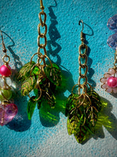 Load image into Gallery viewer, 🍃 Golden Leaf Cascade Earrings
