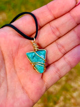 Load image into Gallery viewer, 🧚🏻Sugar Crystal Dreams Dyed Druzy Agate Crystal Necklace ✨
